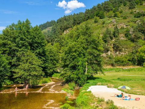 Camping Sites et Paysages - Le Vaubarlet - Camping Haute-Loire - Afbeelding N°3
